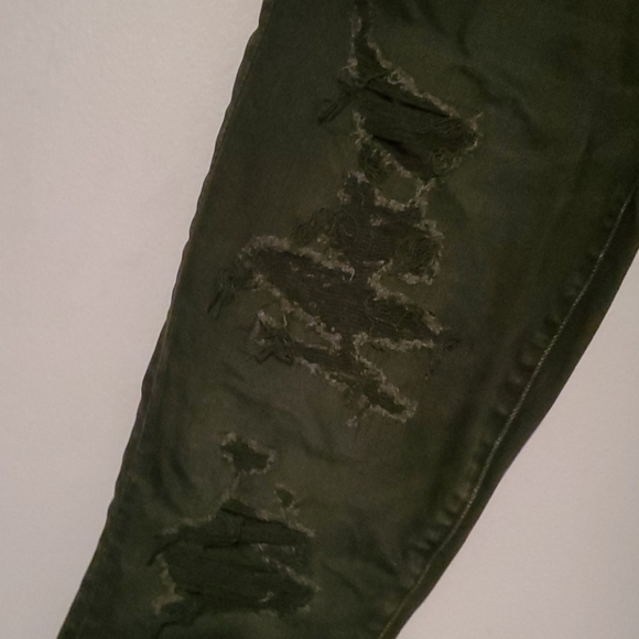 AEO high waisted distressed black jeans - Picture 2 of 11